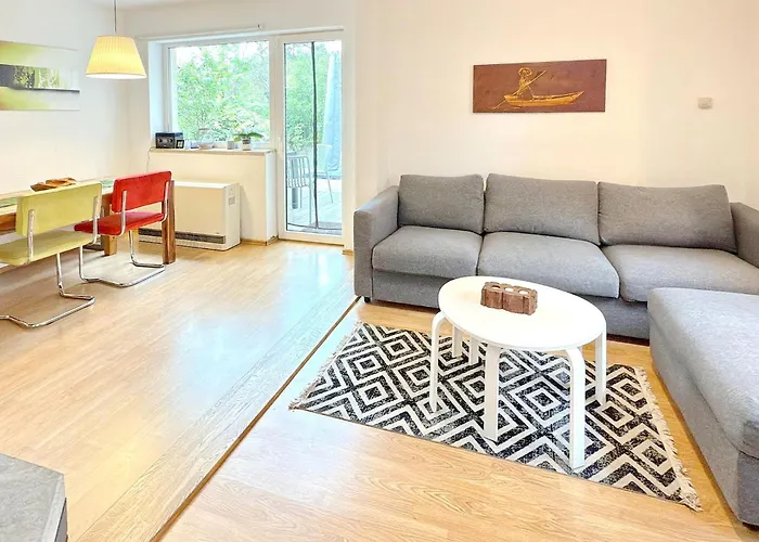 Kiefernwaeldchen * Byhlen