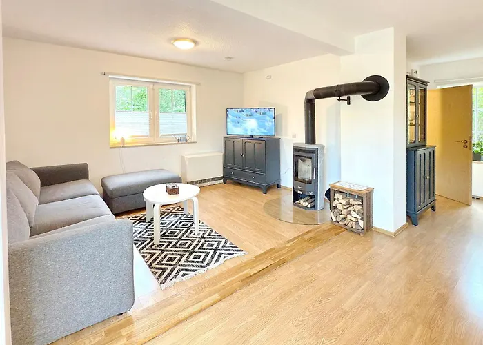 Kiefernwaeldchen * Byhlen